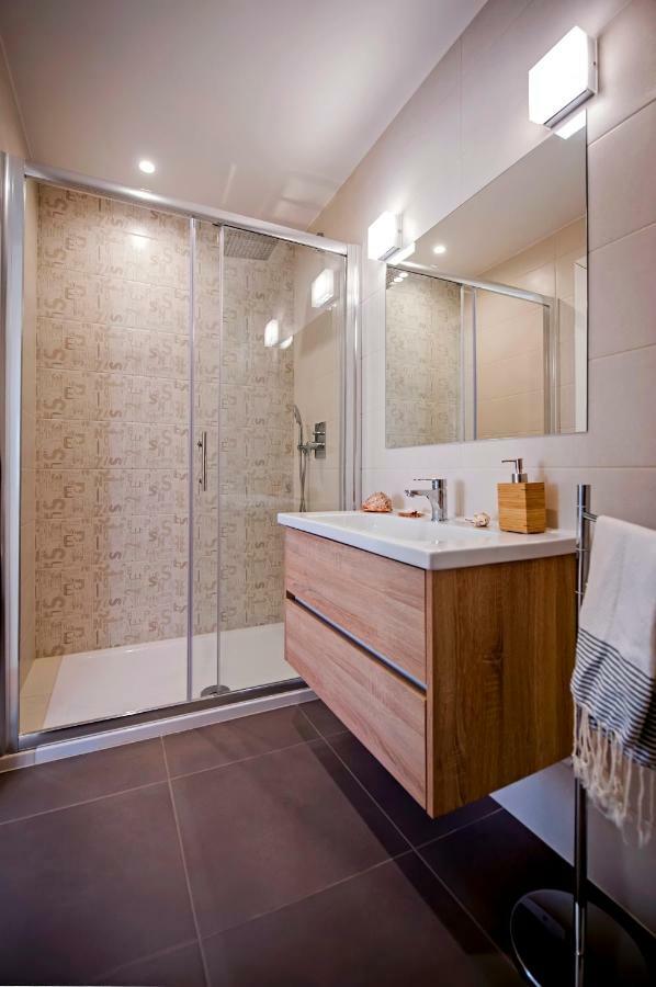 Casa Sbisa' Apartment Ровінь Екстер'єр фото