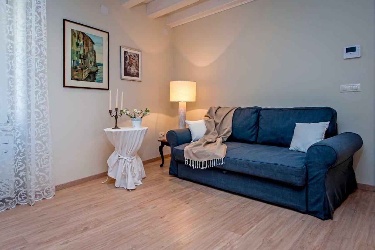 Casa Sbisa' Apartment Ровінь Екстер'єр фото